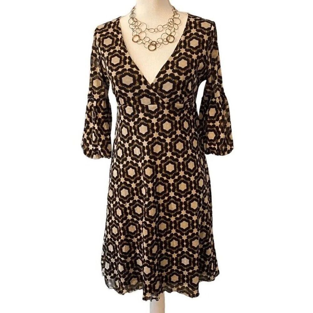 Bcbg maxazria V-Neck Bubble Sleeve Women’s Beige & Black Dress Size Medium